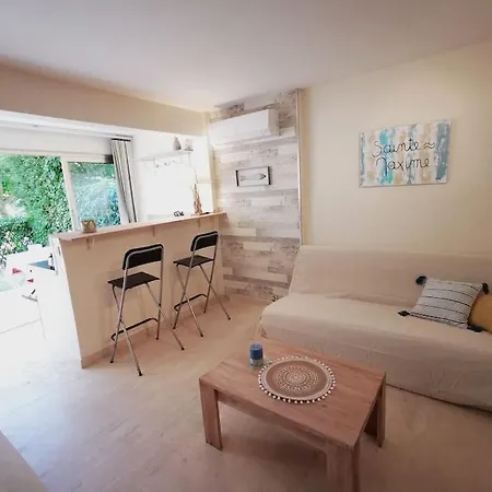 Rez De Jardin A Apartment Sainte-Maxime